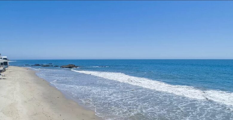 Malibu Manor (R) - Malibu, California