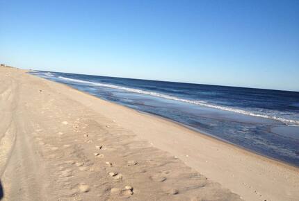 Southampton Retreat with private beach - Southampton, New York