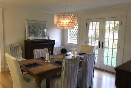 Southampton Retreat with private beach - Southampton, New York