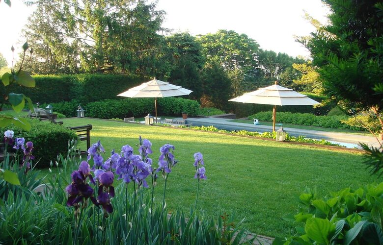 Southampton Retreat with private beach - Southampton, New York