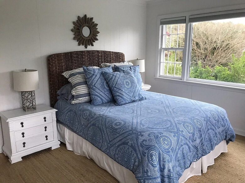 Southampton Retreat with private beach - Southampton, New York