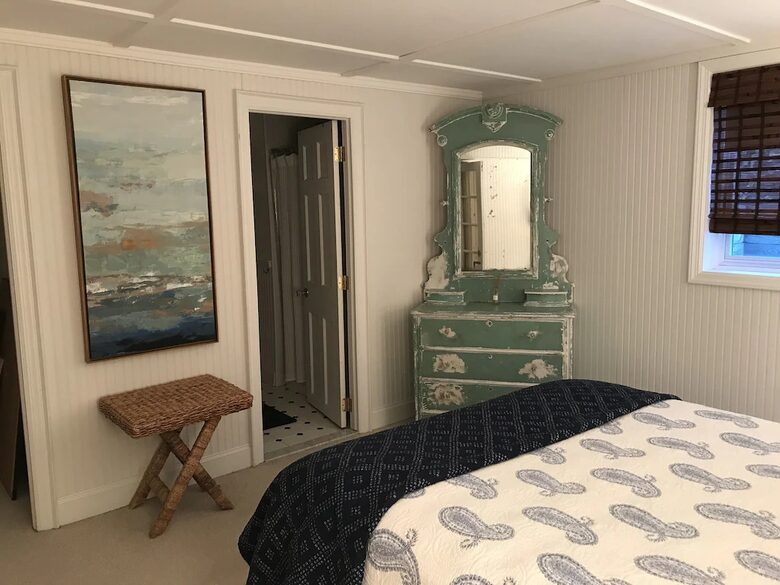 Southampton Retreat with private beach - Southampton, New York