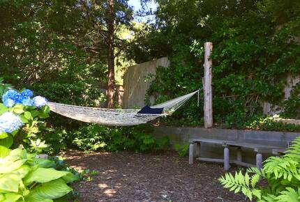 Southampton Retreat with private beach - Southampton, New York