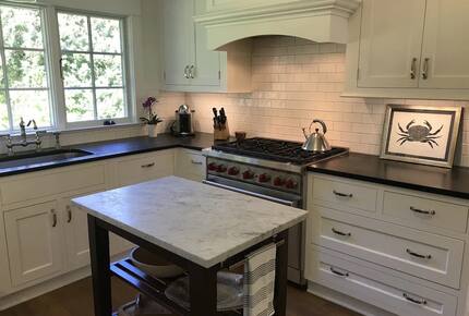 Southampton Retreat with private beach - Southampton, New York