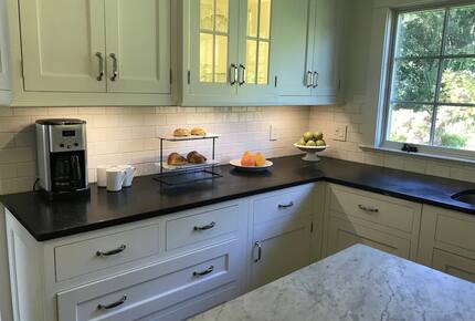 Southampton Retreat with private beach - Southampton, New York