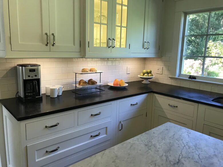 Southampton Retreat with private beach - Southampton, New York