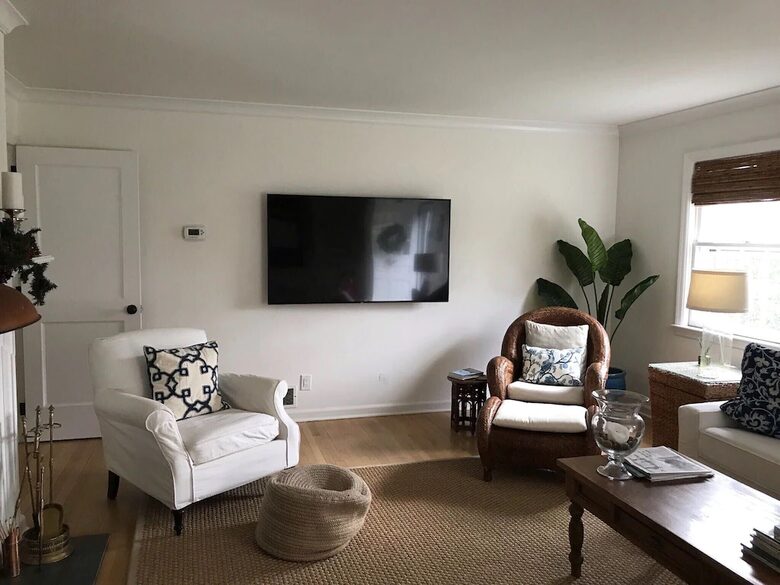 Southampton Retreat with private beach - Southampton, New York