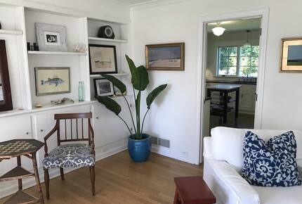 Southampton Retreat with private beach - Southampton, New York