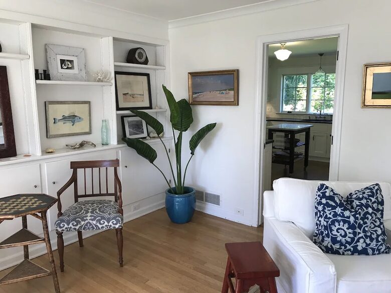 Southampton Retreat with private beach - Southampton, New York