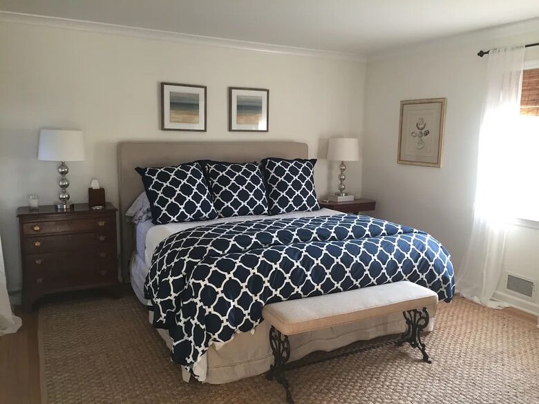 Southampton Retreat with private beach - Southampton, New York