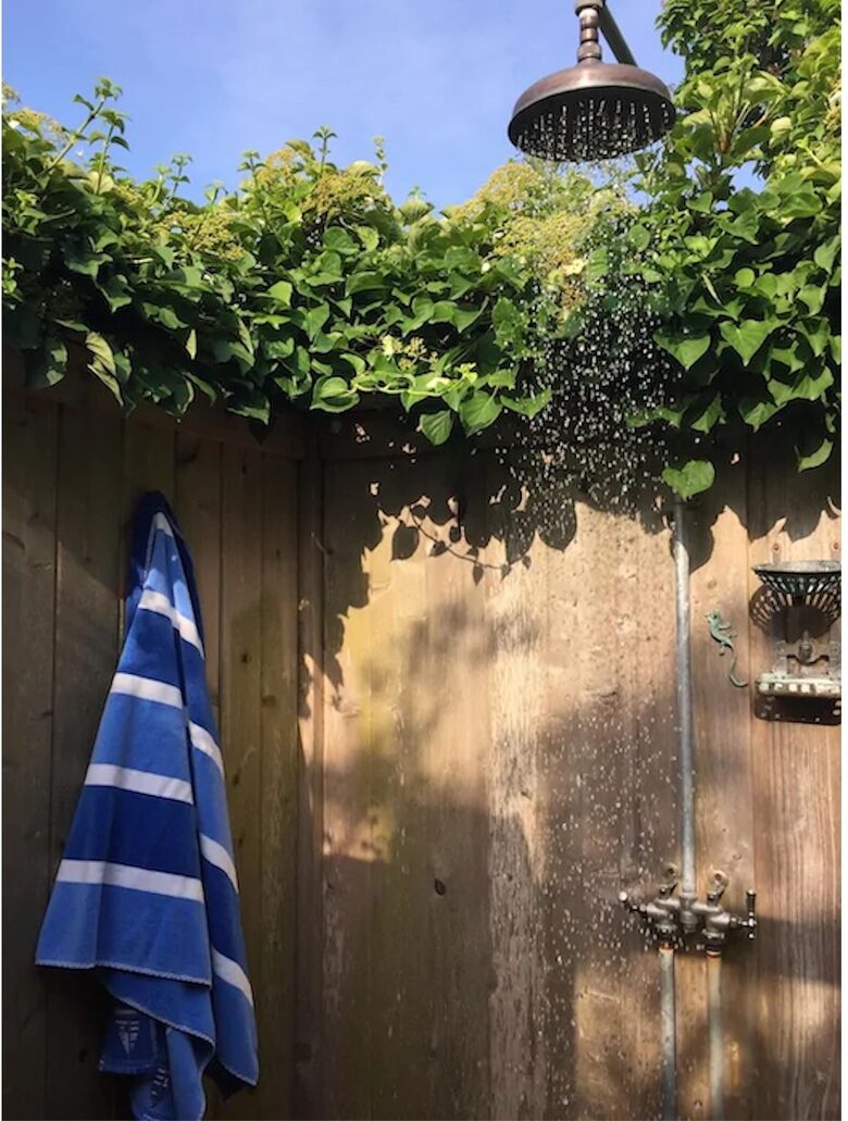 Southampton Retreat with private beach - Southampton, New York