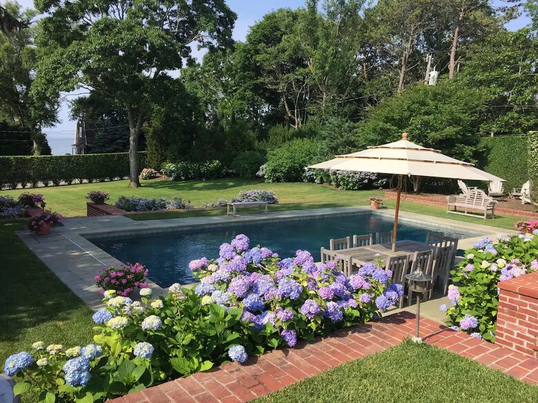 Southampton Retreat with private beach - Southampton, New York