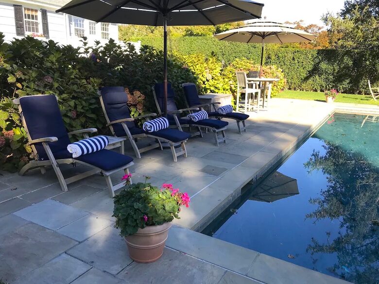 Southampton Retreat with private beach - Southampton, New York