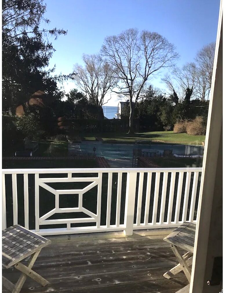 Southampton Retreat with private beach - Southampton, New York