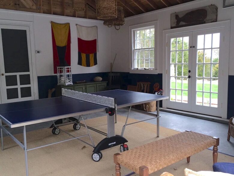 Southampton Retreat with private beach - Southampton, New York