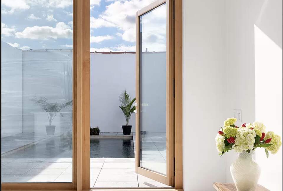 Modern All White Luxury Townhouse in Brooklyn, Heated Pool & Awesome Views - New York City, New York