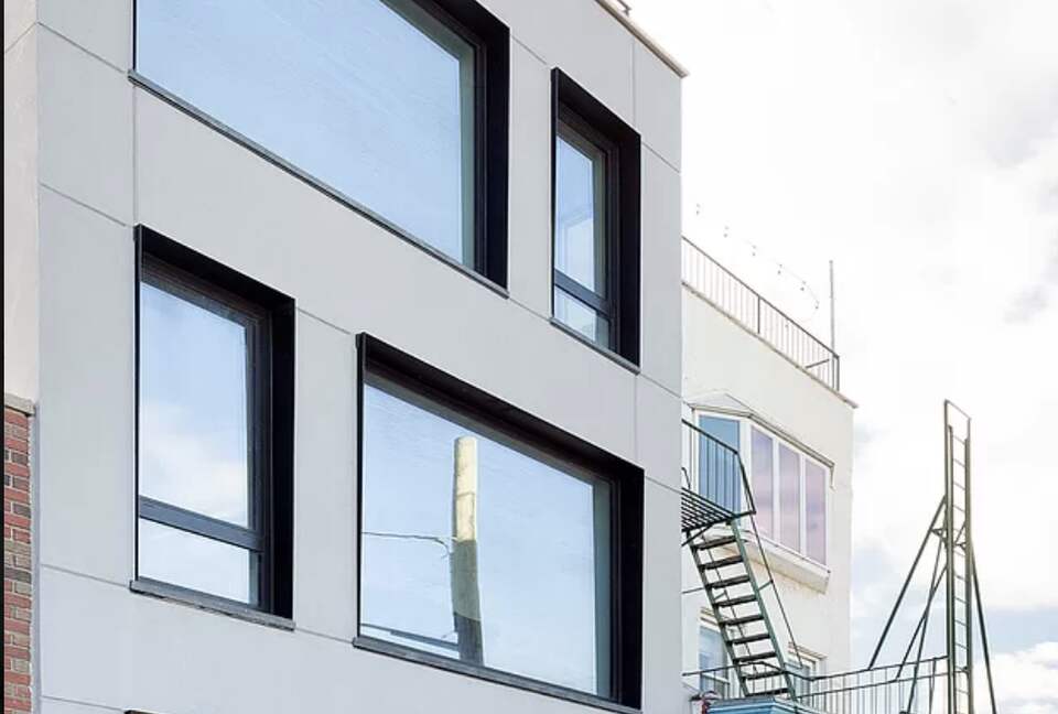 Modern All White Luxury Townhouse in Brooklyn, Heated Pool & Awesome Views - New York City, New York