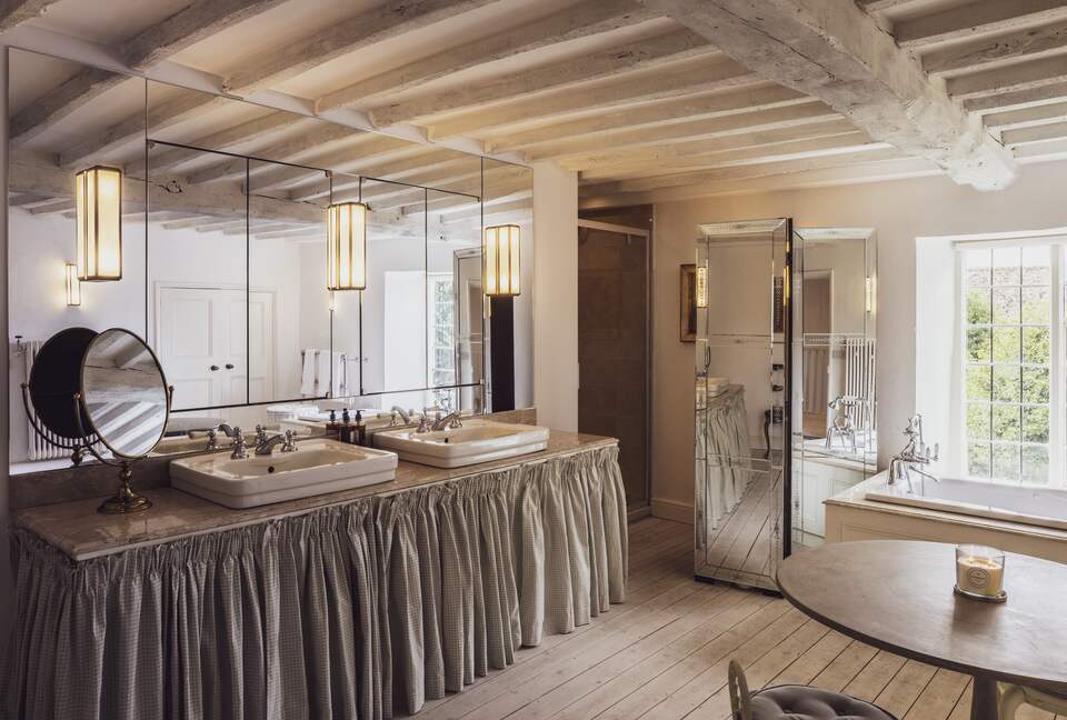 Sapperton Manor Farm - Cirencester, United Kingdom