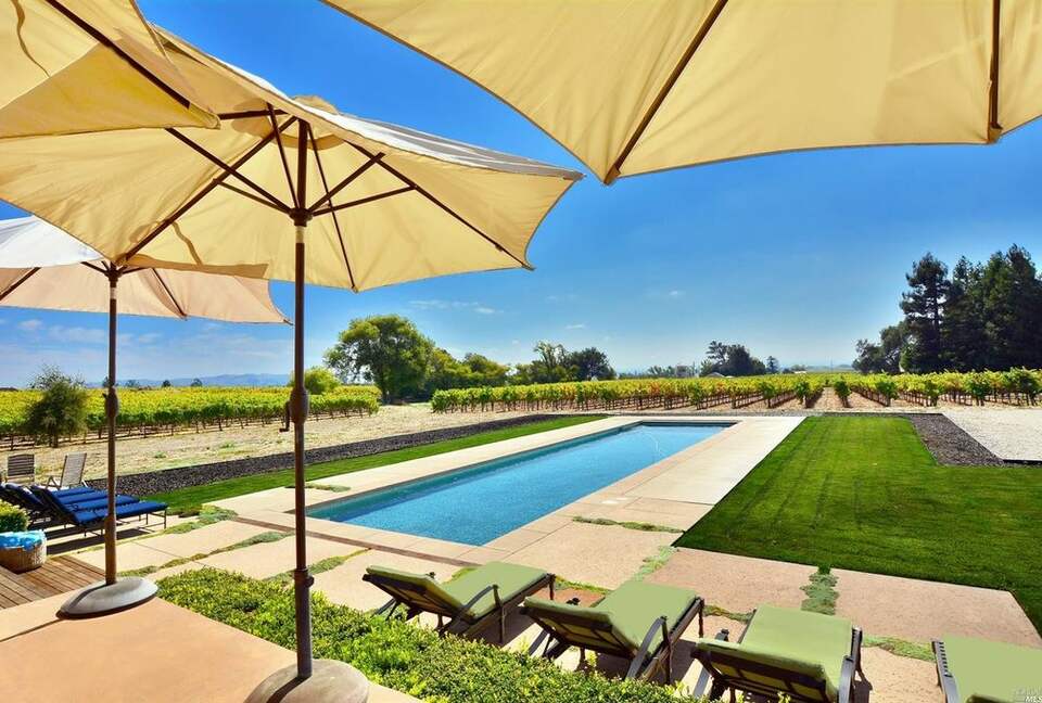 Napa Valley Wine Country Retreat with Pickleball Court - Napa, California