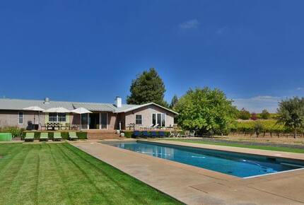 Napa Valley Wine Country Retreat with Pickleball Court - Napa, California