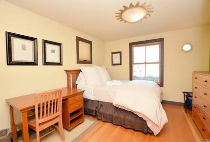 Napa Valley Wine Country Retreat with Pickleball Court - Napa, California