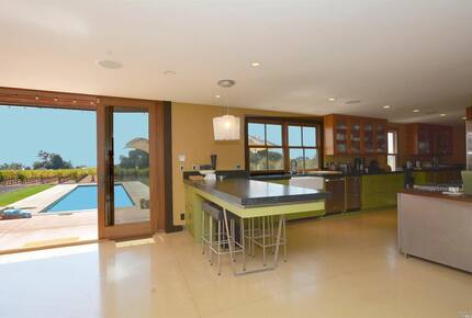 Napa Valley Wine Country Retreat with Pickleball Court - Napa, California