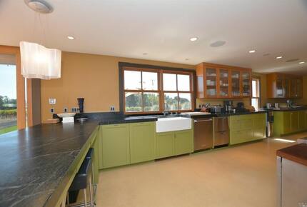 Napa Valley Wine Country Retreat with Pickleball Court - Napa, California