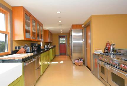 Napa Valley Wine Country Retreat with Pickleball Court - Napa, California