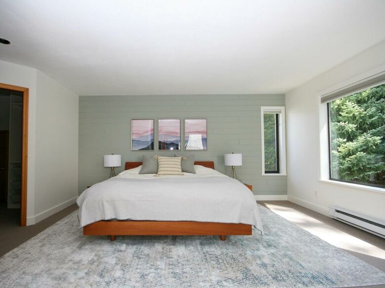 Modern Whistler Chalet - walk to everything! - Whistler, Canada