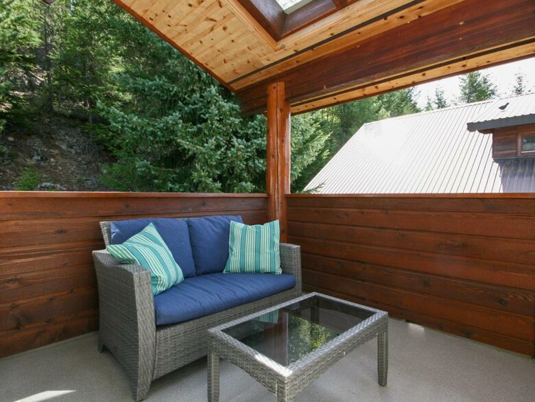 Modern Whistler Chalet - walk to everything! - Whistler, Canada