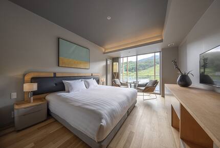 Fenix Furano Three-Bedroom Premier Apartment — Ski-in/Ski-out - Furano, Japan