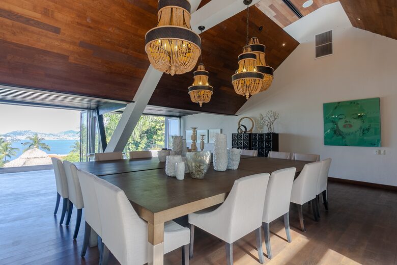 Home Exchange in Acapulco, Mexico, massive formal dining