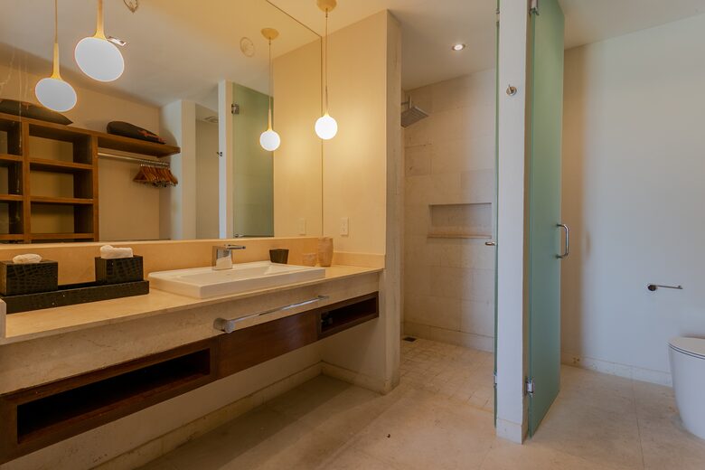 Home Exchange in Acapulco, Mexico, luxury bathroom