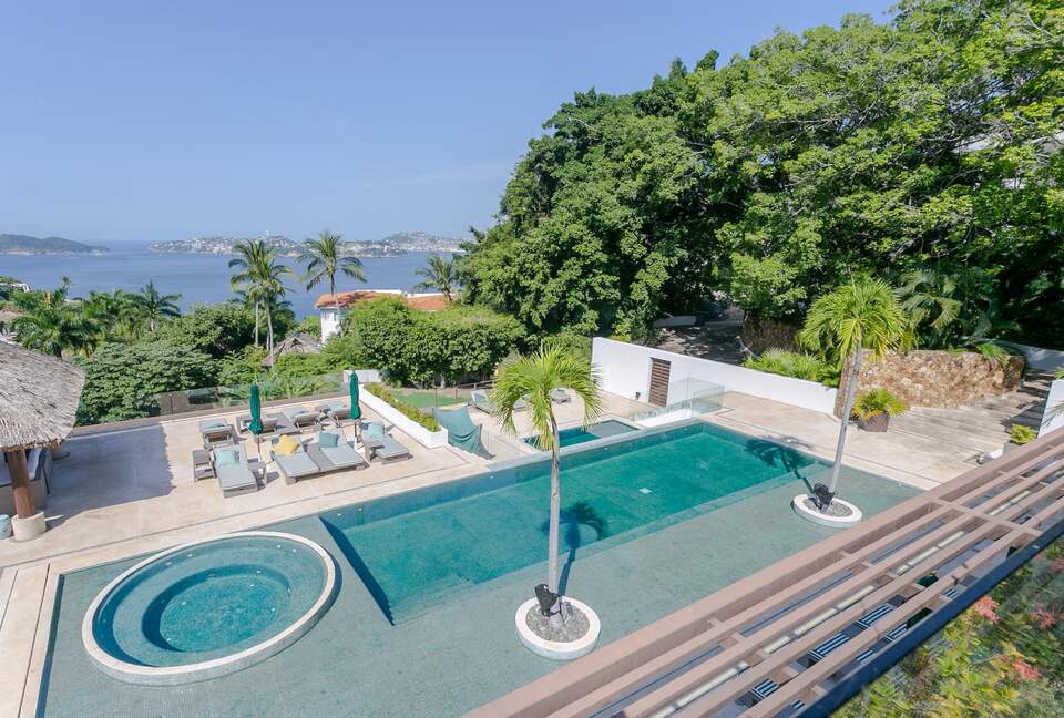 Home Exchange in Acapulco, Mexico, main pool resort style