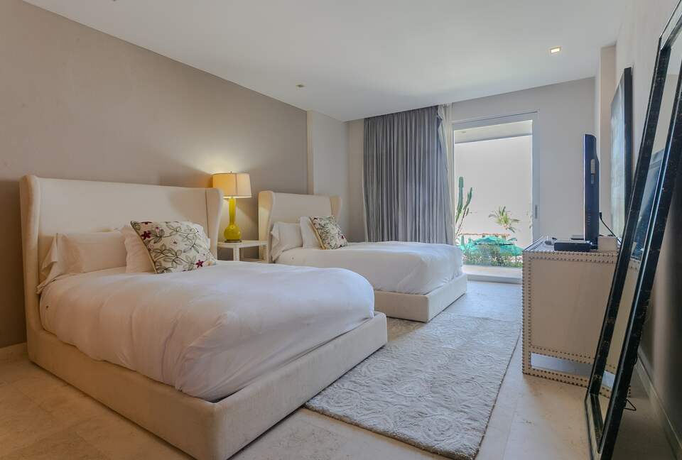 Home Exchange in Acapulco, Mexico, guest bedroom with two full