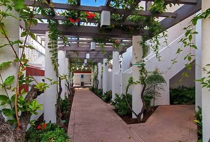 Home Exchange in San Diego, CA, grand entrance