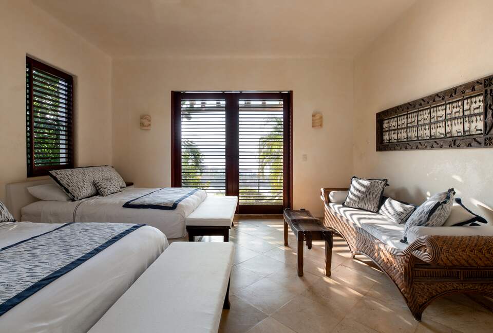 Mirador 13 — with 47' fishing yacht! - Ixtapa Zihuatanejo, Mexico