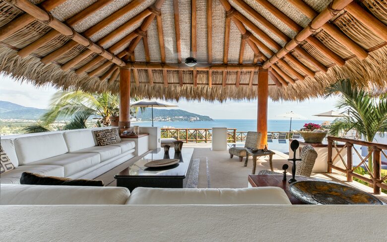 Mirador 13 — with 47' fishing yacht! - Ixtapa Zihuatanejo, Mexico