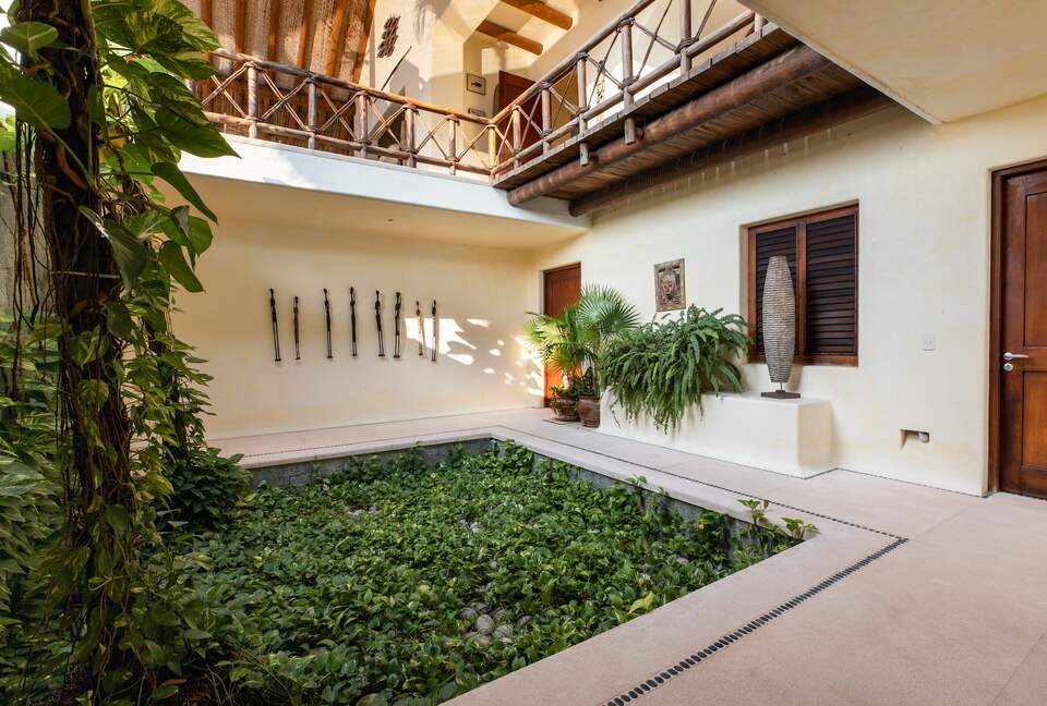 Mirador 13 — with 47' fishing yacht! - Ixtapa Zihuatanejo, Mexico