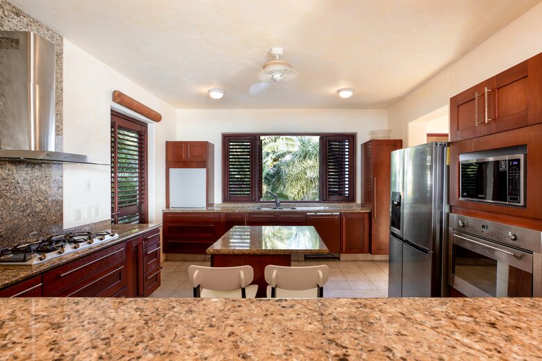 Mirador 13 — with 47' fishing yacht! - Ixtapa Zihuatanejo, Mexico