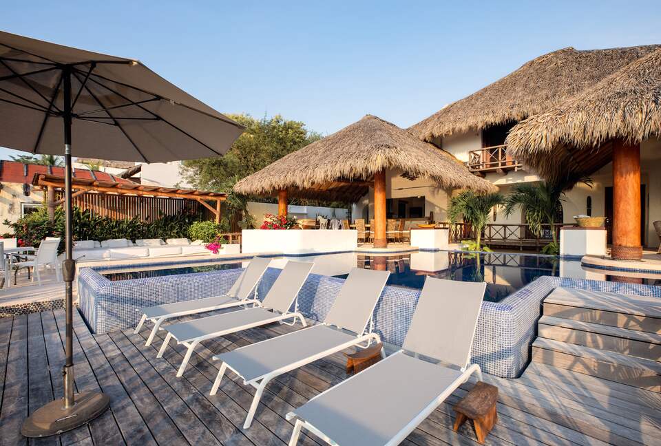 Mirador 13 — with 47' fishing yacht! - Ixtapa Zihuatanejo, Mexico