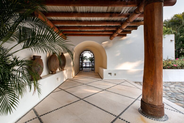 Mirador 13 — with 47' fishing yacht! - Ixtapa Zihuatanejo, Mexico