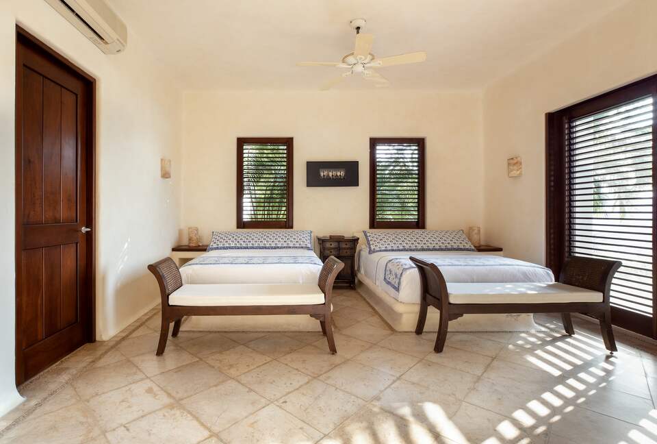 Mirador 13 — with 47' fishing yacht! - Ixtapa Zihuatanejo, Mexico