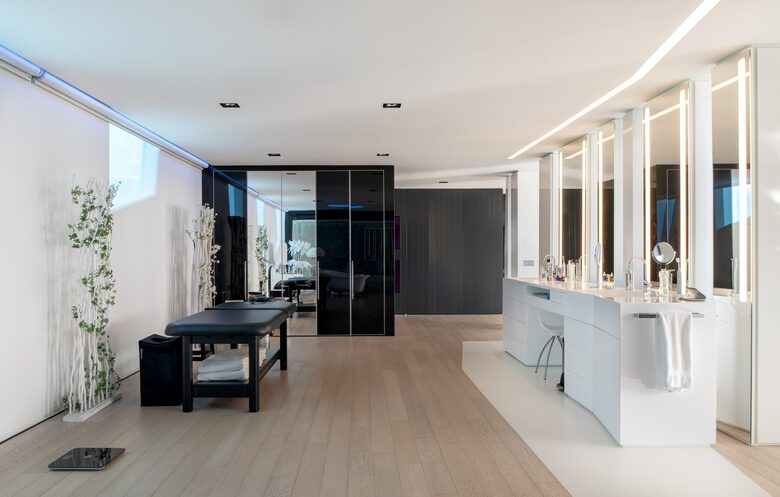 Ibiza style Barcelona (R) - Badalona, Spain