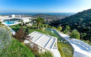 Ibiza style Barcelona (R)