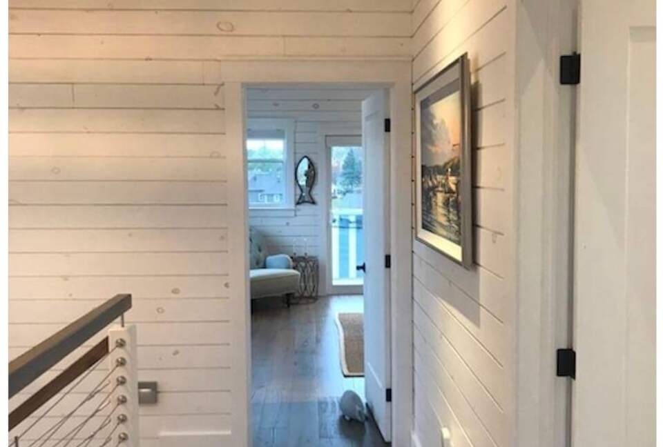 Stunning Newfoundland Seaside Retreat - Conception Bay South, Canada