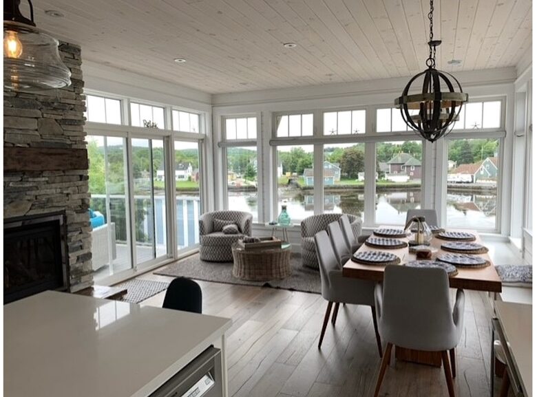 Stunning Newfoundland Seaside Retreat - Conception Bay South, Canada