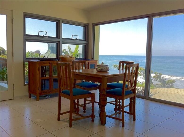 Stunning Beachfront House on Magnificent West Malibu Cove - Malibu, California