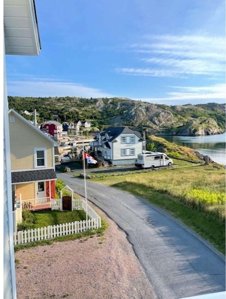 Stunning Newfoundland Seaside Retreat - Conception Bay South, Canada