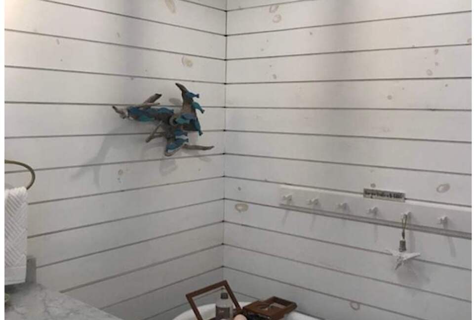 Stunning Newfoundland Seaside Retreat - Conception Bay South, Canada